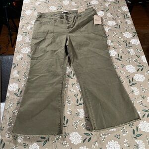 NEW Frye & Co. Jeans Women's 20W Harper Mid-Rise Crop Flare Green Boho Hippie